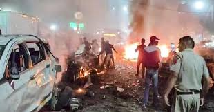 Car explosion near Red Fort kills 9